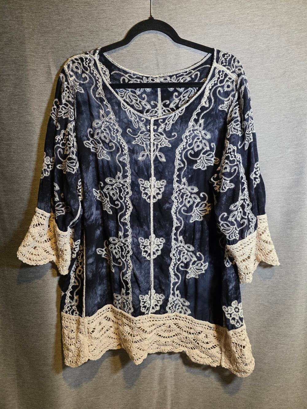 XL Crochet Embroidered Boho Top Navy Blue/White Lace Blouse